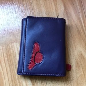 Genuine leather small wallet with red hat